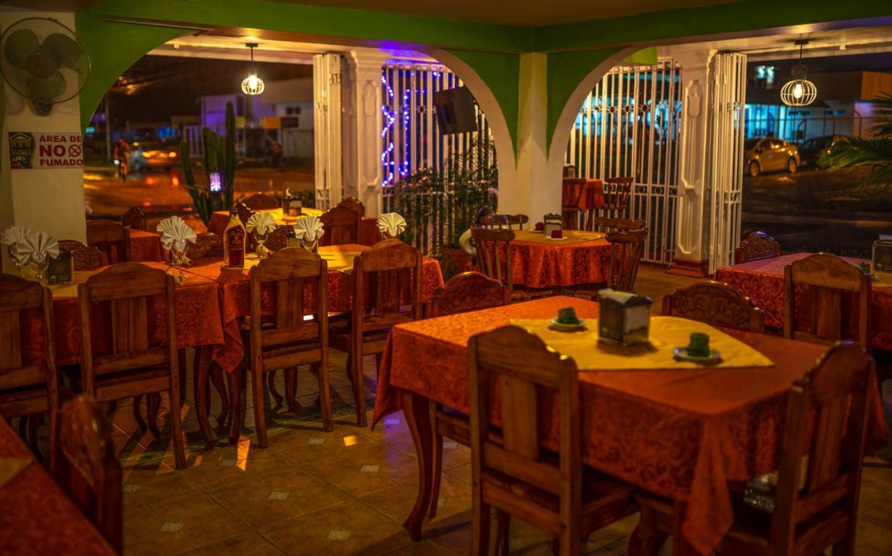Hotel Andrea Neily Exterior foto
