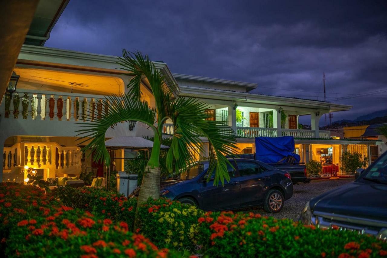Hotel Andrea Neily Exterior foto